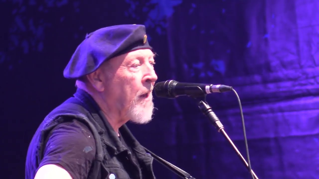 singapore-sadie-richard-thompson-cropredy-2022-youtube