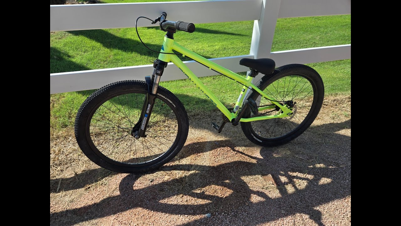 Ozark Trail DJ1 Dirt Jumper Bike Review and Owner Experience for the Velo Solutions Pump Track!