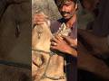 صوت الجمل المخيف جعل الرجل يصرخ من الخوف