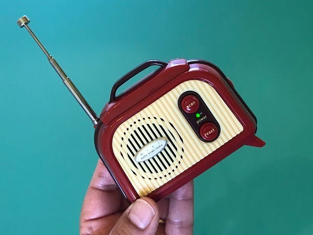 Cool Mini Retro Radio Really Works! - YouTube