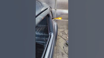 1954 VW bug semaphore in the car