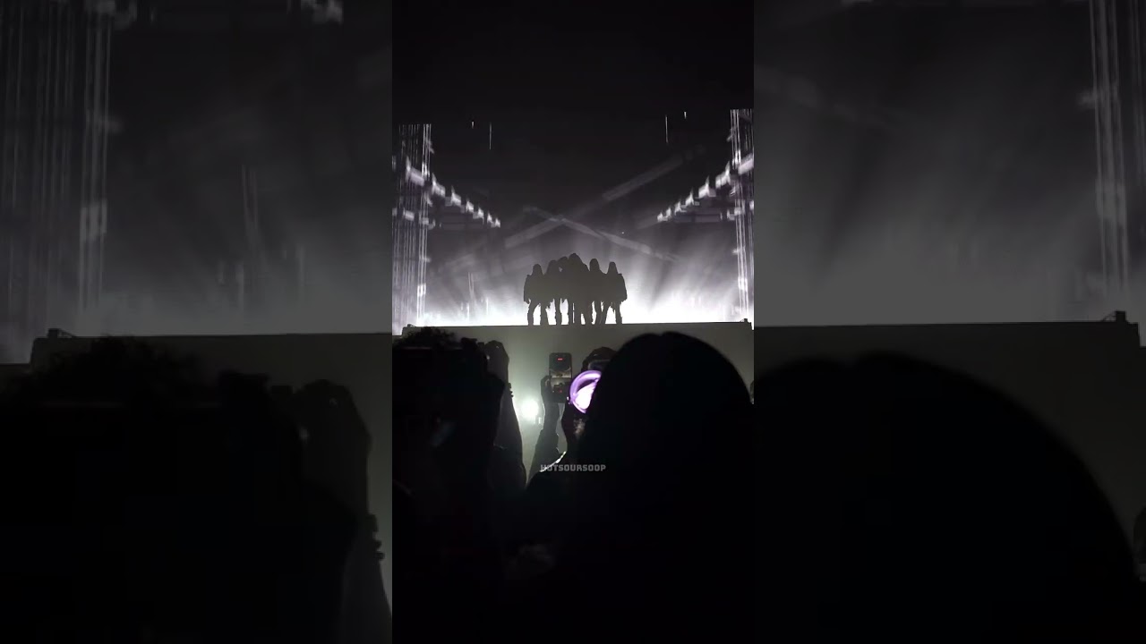 KATSEYE - Concert Intro + DEBUT - The Beautiful Chaos Tour - Minneapolis - 4K 60fps 