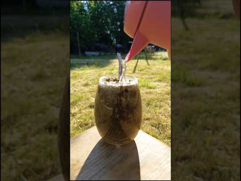 يا عقد الحاجبين و عم تشرب مته فيروزيات فيروز