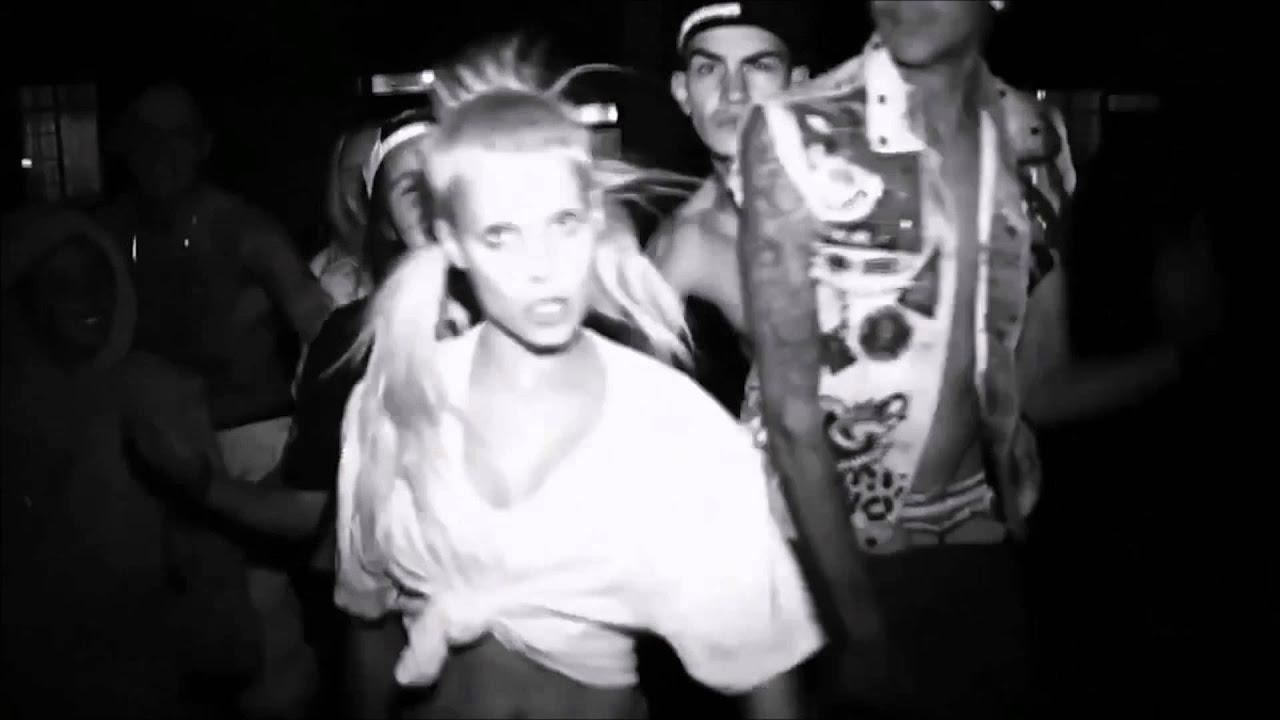 Die Antwoord - [20 Minutes] Diz Iz Why I'm Hot (ZE