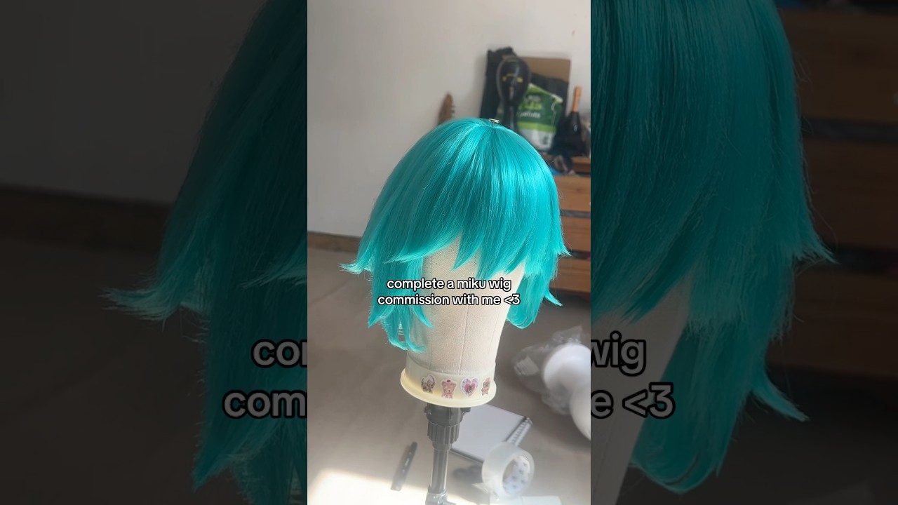 peter how are you doing that ...??? #hatsunemiku #mikuwig #wigstyling #cosplay #cosplaywig