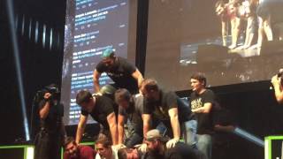 Let's Play Live Pyramid