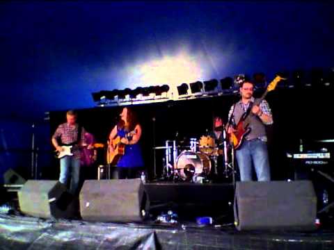 Belladrum 2010 The Lynsey Dolan band Live Grassoot...
