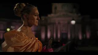 Sarah Jessica Parker, in And just like that -Paris ( Good bye's Big)