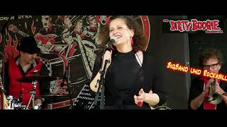 Download Lagu Dirty Boogie Orchestra feat. Margit Garbrecht - LIVE - Mack The Knife MP3 Download Lagu Dirty Boogie Orchestra feat. Margit Garbrecht - LIVE - Mack The Knife MP3