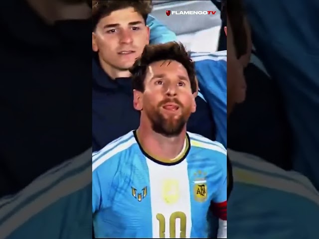 Despedida de um dos maiores jogadores do mundo, uma mensagem no céu para dizer: 𝐚𝐦𝐚𝐧𝐡𝐚̃ 𝐭𝐞𝐦 𝐌𝐞𝐧𝐠𝐚̃𝐨!