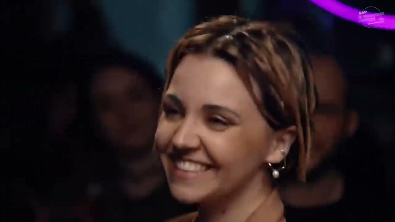 Саша как дела картинки. Как ваши дела. Привет ну как дела. Дикаприо мем остров пр. Ну че там как дела песня.