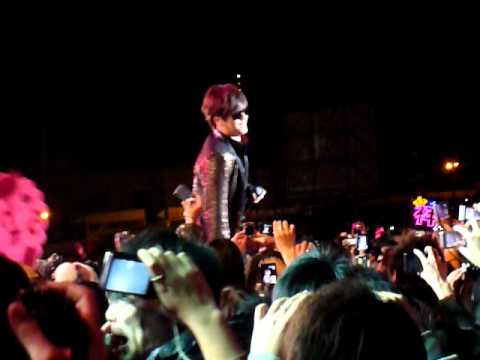 2011義大跨年-羅志祥-敗給妳.MOV