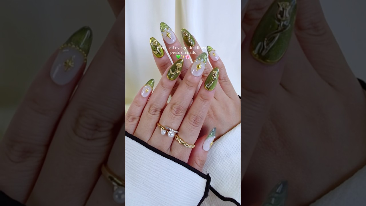 Green cat eye golden flower 