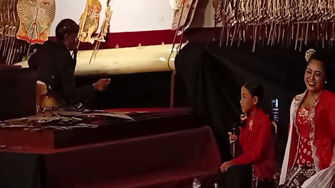 Sorotan 1.52.17 - 1.57.17 dari 🔴🟢▶️Live pentas pagelaran Wayang Kulit di TBS JAWA TENGAH