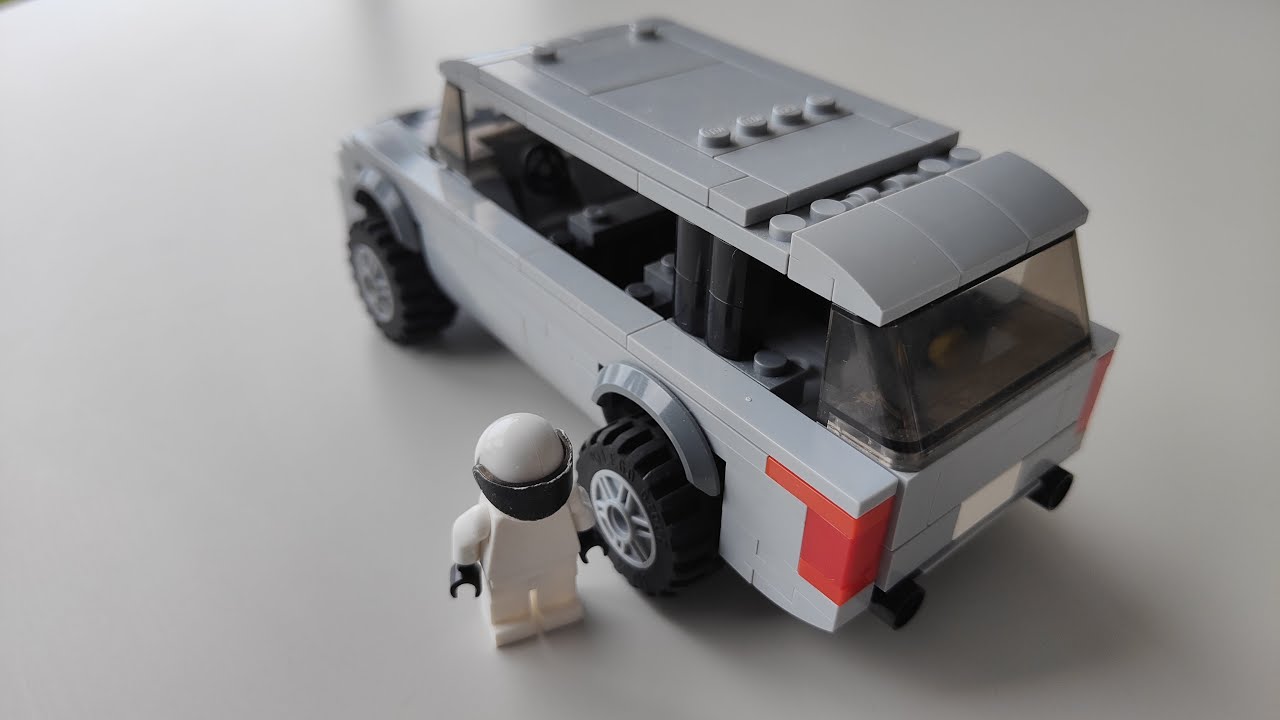 Lego 8 stud wide Range Rover MOC
