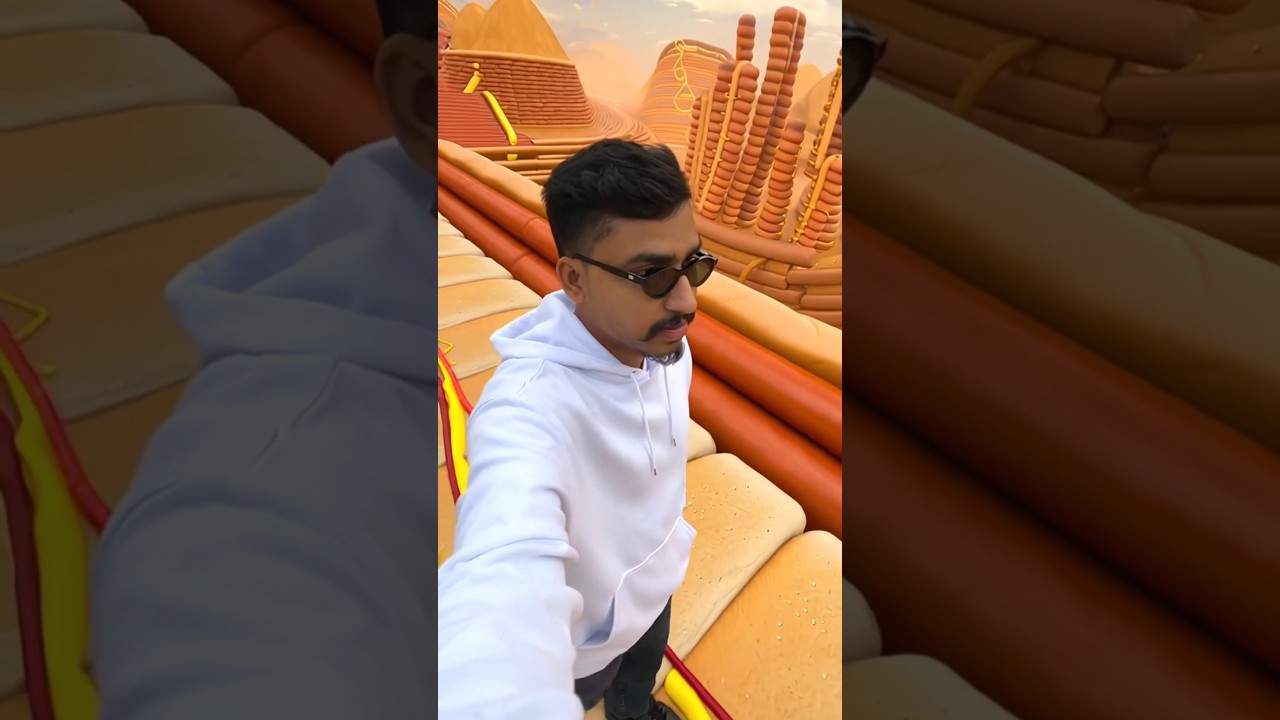 walking inside hot dogs world 