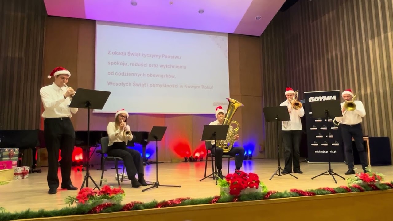 Piano Player music school 