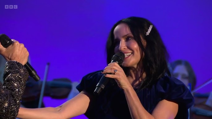 Cliff at Christmas with Andrea Corr - Saviour's Day - 17th Dec 2022