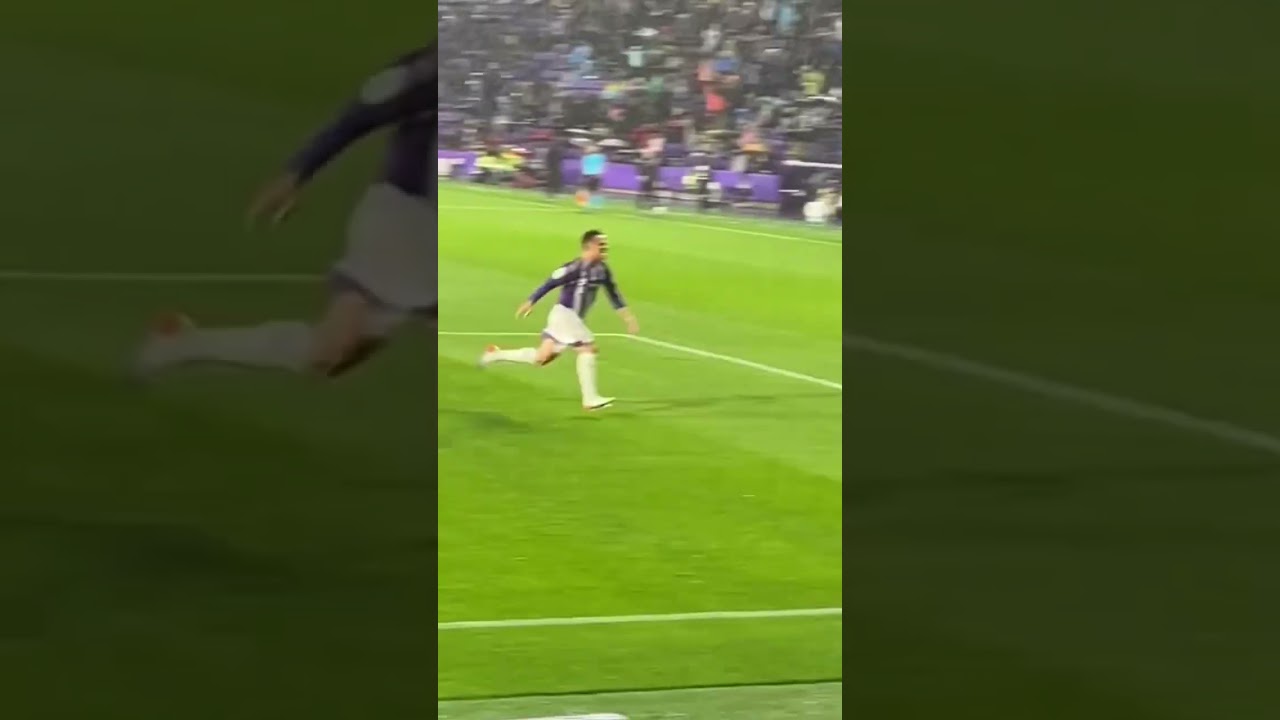 El fútbol siempre en el estadio 🫡💜