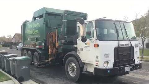 Waste Management Autocar Labrie Automizer