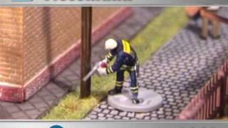 Model Train Accessories Functional Moving HO Fireman w/ Chainsaw