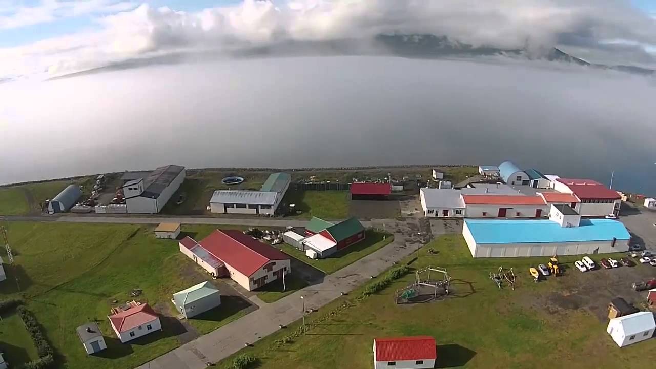 Hrisey drone flight — Hrísey — video poster