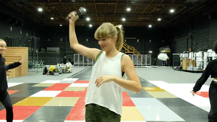 Taylor Swift - I Can Do It With a Broken Heart (Official Music Video) [4K] 🅴 