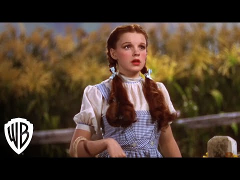 Video: Apa baris pertama Dorothy di Wizard of Oz?