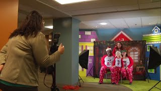 Get your family holiday pictures taken for free at Roanoke libraries