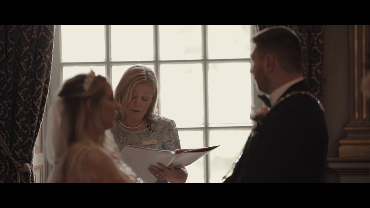 Liverpool Celebrant - Lorraine Hull - Keyhole Studios wedding photography & film