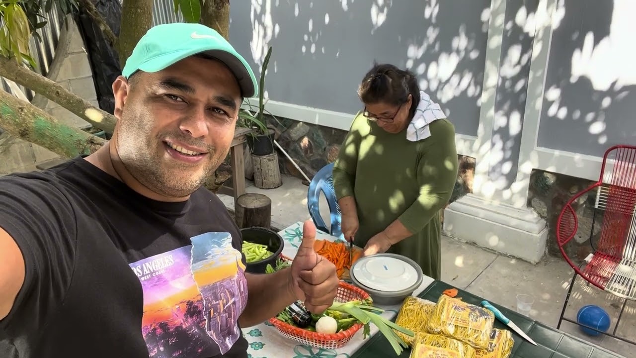 🇬🇹 Mama Lela hizo una comida que ella sabe que le gusta a Yo Soy Willy 😋