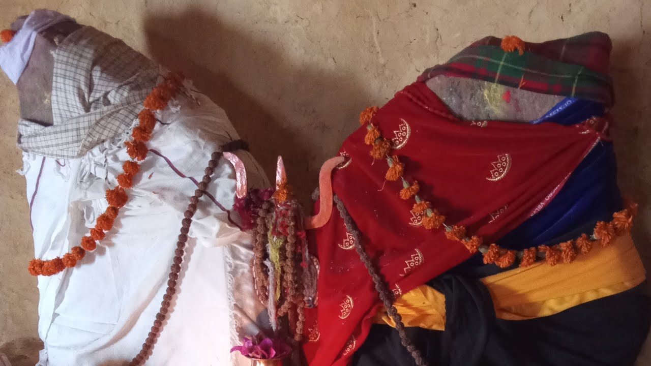 हाम्रो पहिलो पुस्ता सय वर्षको बाउ र २० वर्षको आमा 🙏🙏🙏🙏