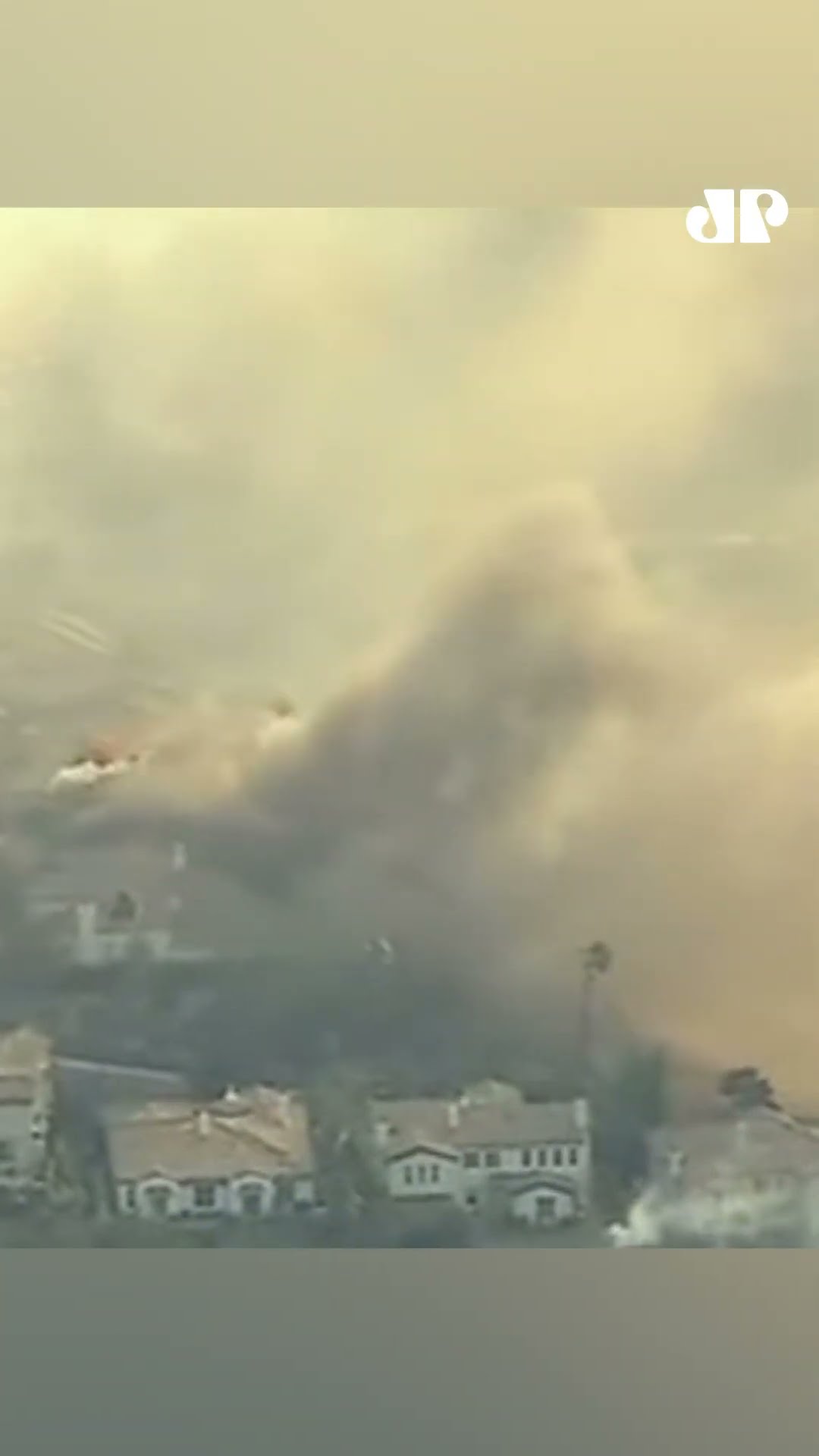 Incêndios em Los Angeles deixa cinco mortos #shorts