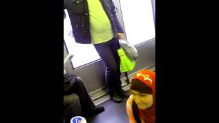 Mendicité d'une femme etrange dans le metro ratp a Paris ! Resimi
