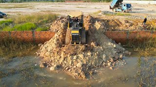 Update Showing New Project Part 2 And Talented Skills Operator Dozer Play Moving Rock In Water