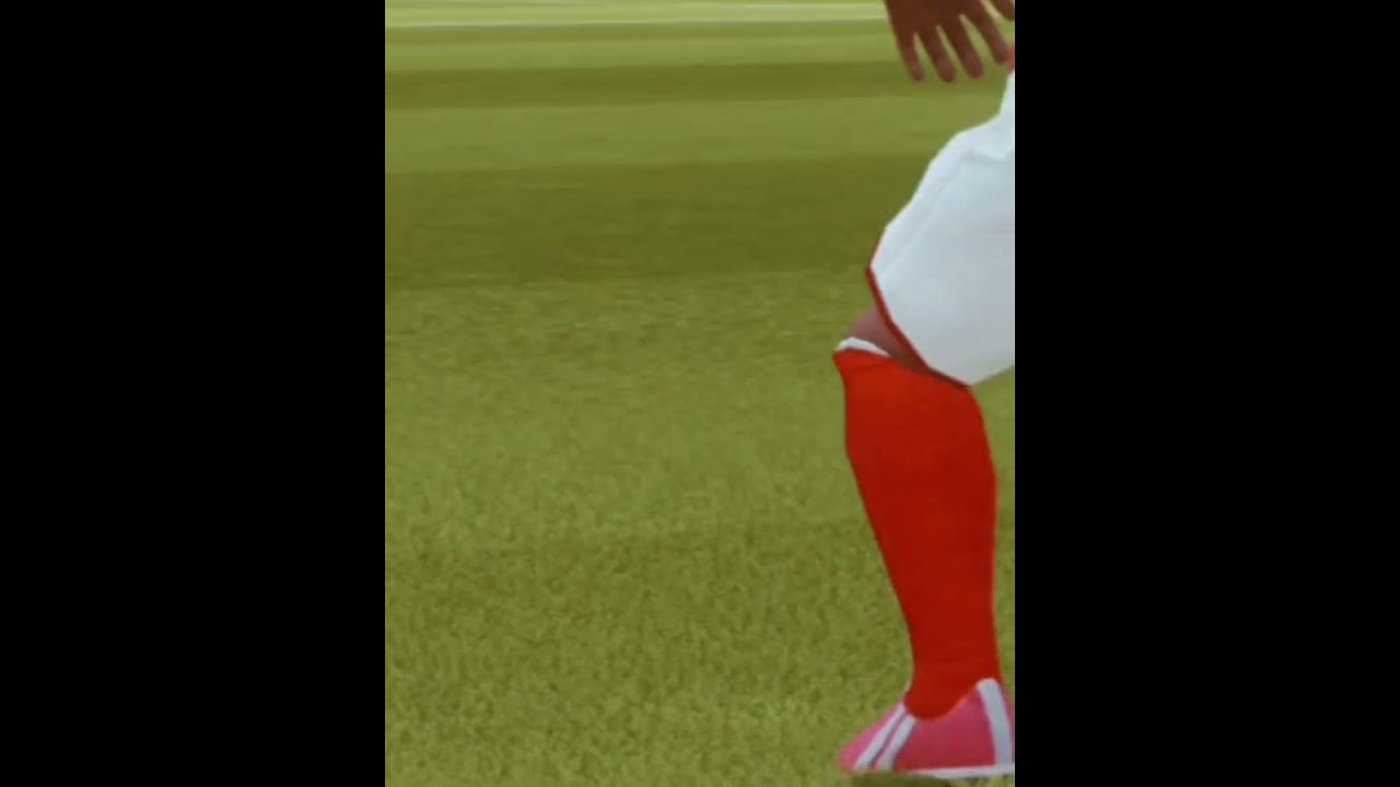 Signing Lewandowski in DLS 23 