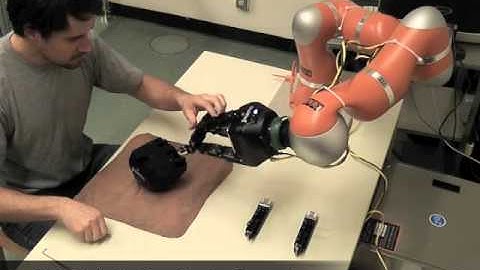 Robotiq 3-Finger Adaptive Gripper with Collaborative Robot / ROBOTIQ
