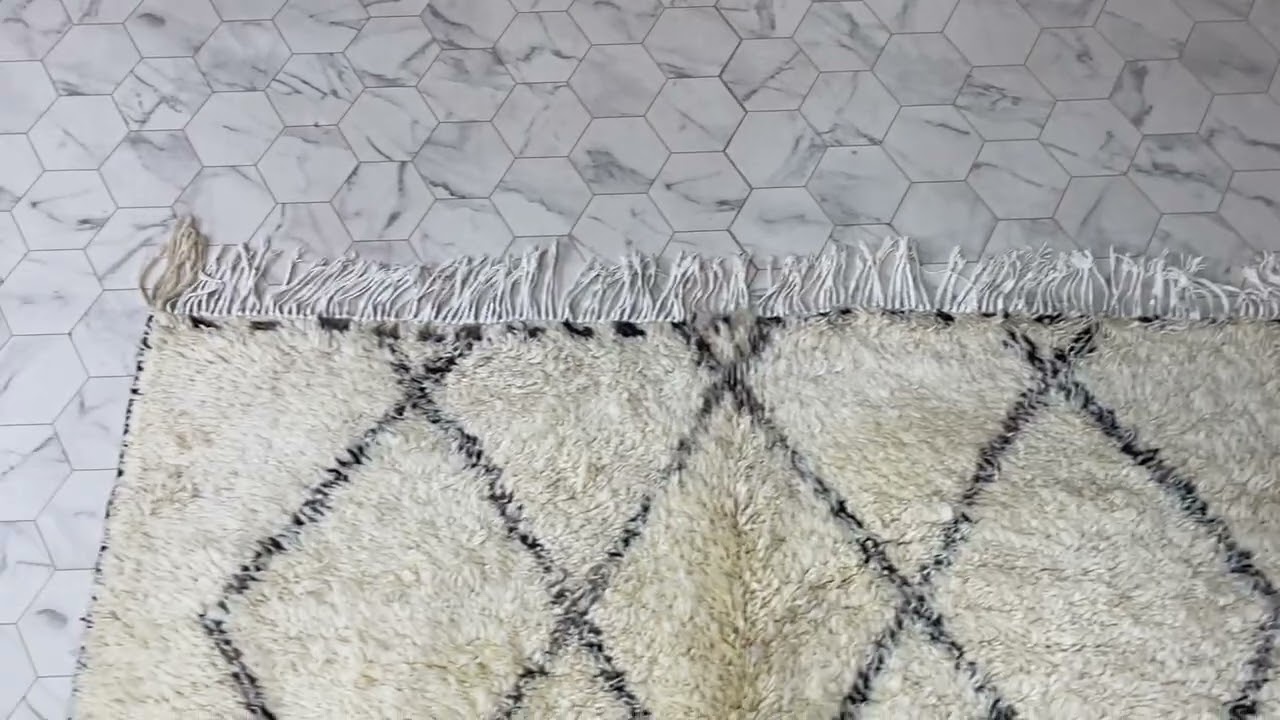 kechart - 6x10ft Vintage Moroccan Beni Ourain rug, handmade berber rugs, 176 cm x 300 cm