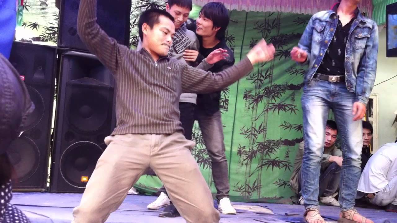 Смотреть «Dao Nguyen   An Thuong   Thac Loan Dam Cuoi   TuoiGi Com» на YouTube