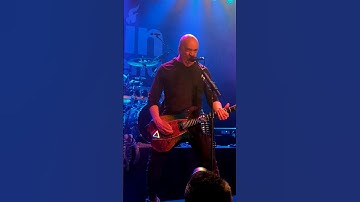 Devin Townsend Feels 9 Million Emotions In 2.3 Seconds #DevinTownsend #concert #hevydevy