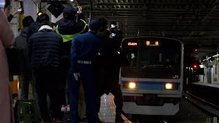 12/22 E231系800番代ミツK4編成AT出場後三鷹電車区送り込み回送立川駅3番線通過シーン(回9548M)