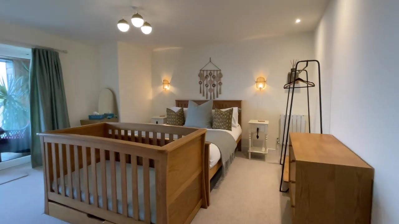 Caernarfon Road, Y Felinheli, Gwynedd, LL56