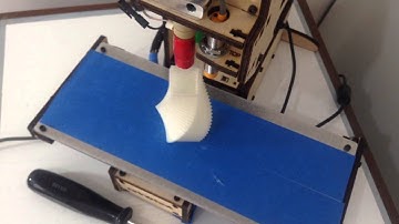 Arrayed Vase 7 (thingiverse # 265551) printed on a Printrbot Simple
