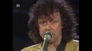 Video voorbeeld van "Donovan - Atlantis -  Live 1992"