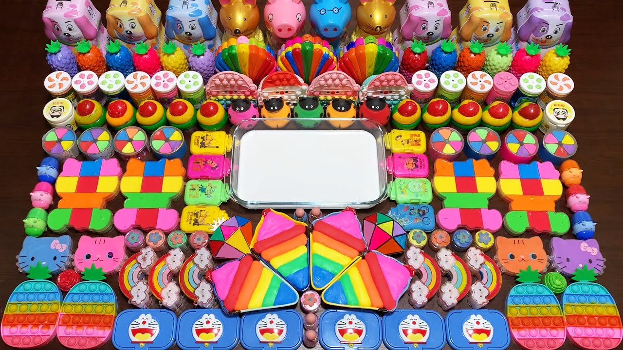 RELAXING WITH CLAY AND GLITTER ! Mixing Random Things Into GLOSSY Slime 