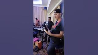 Akai Bajik - Castello Jawie | Cover by Band The Flying Colours di Restaurant Siburan Kuching Sarawak