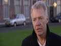 Joran van der Sloot gooit wijn in gezicht Peter R. De Vries