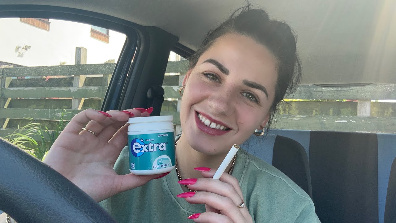 ASMR | Chewing Gum & Smoking Cigarettes (No Talking)