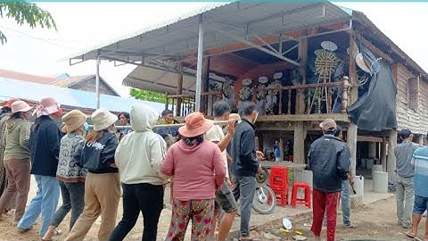 Phong tục đánh Cồng chiêng Tây Nguyên hai ngày hai đêm khi đám ma của người dân tộc Jrai Tây Nguyên