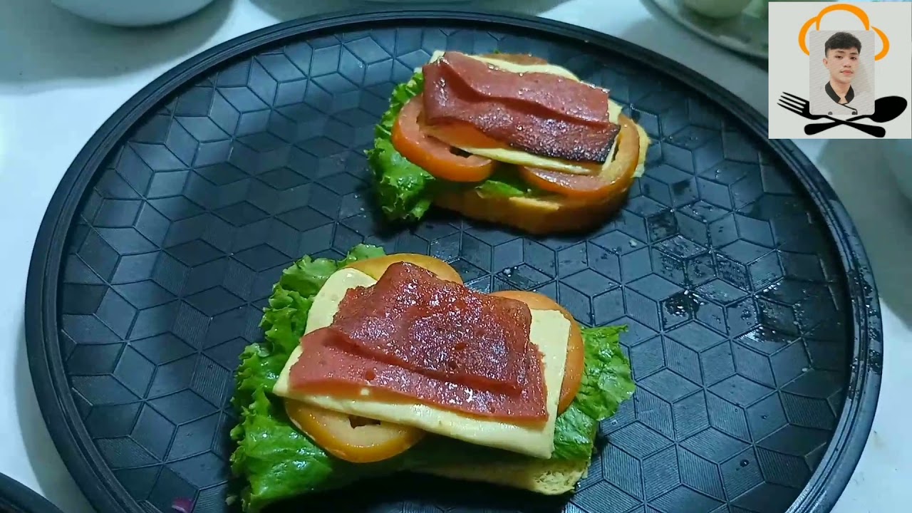 OPEN-FACED SANDWICH